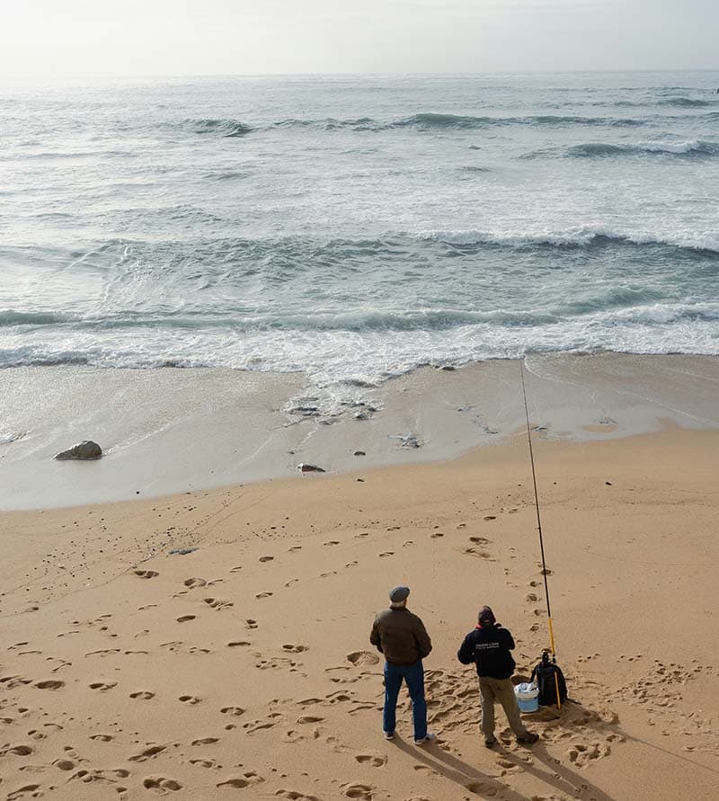 Pesca desde la playa de La Chullera