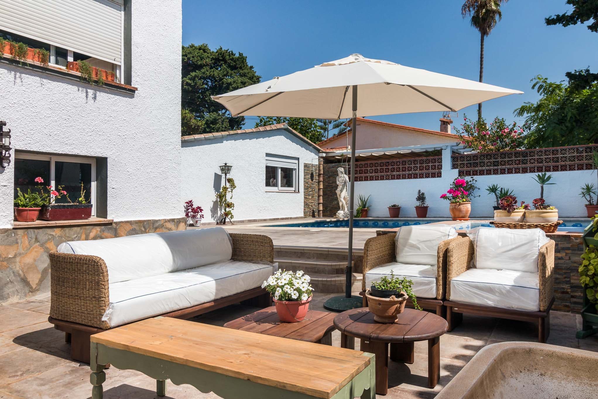 Garden sitting area